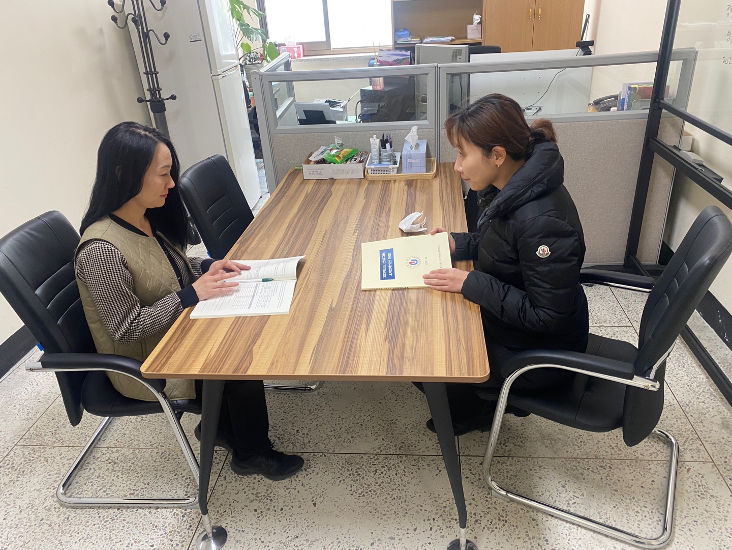 203-1 신임교원 ot 진행.jpg